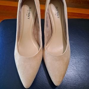 Old Navy Cream Colored Heels Size 6
